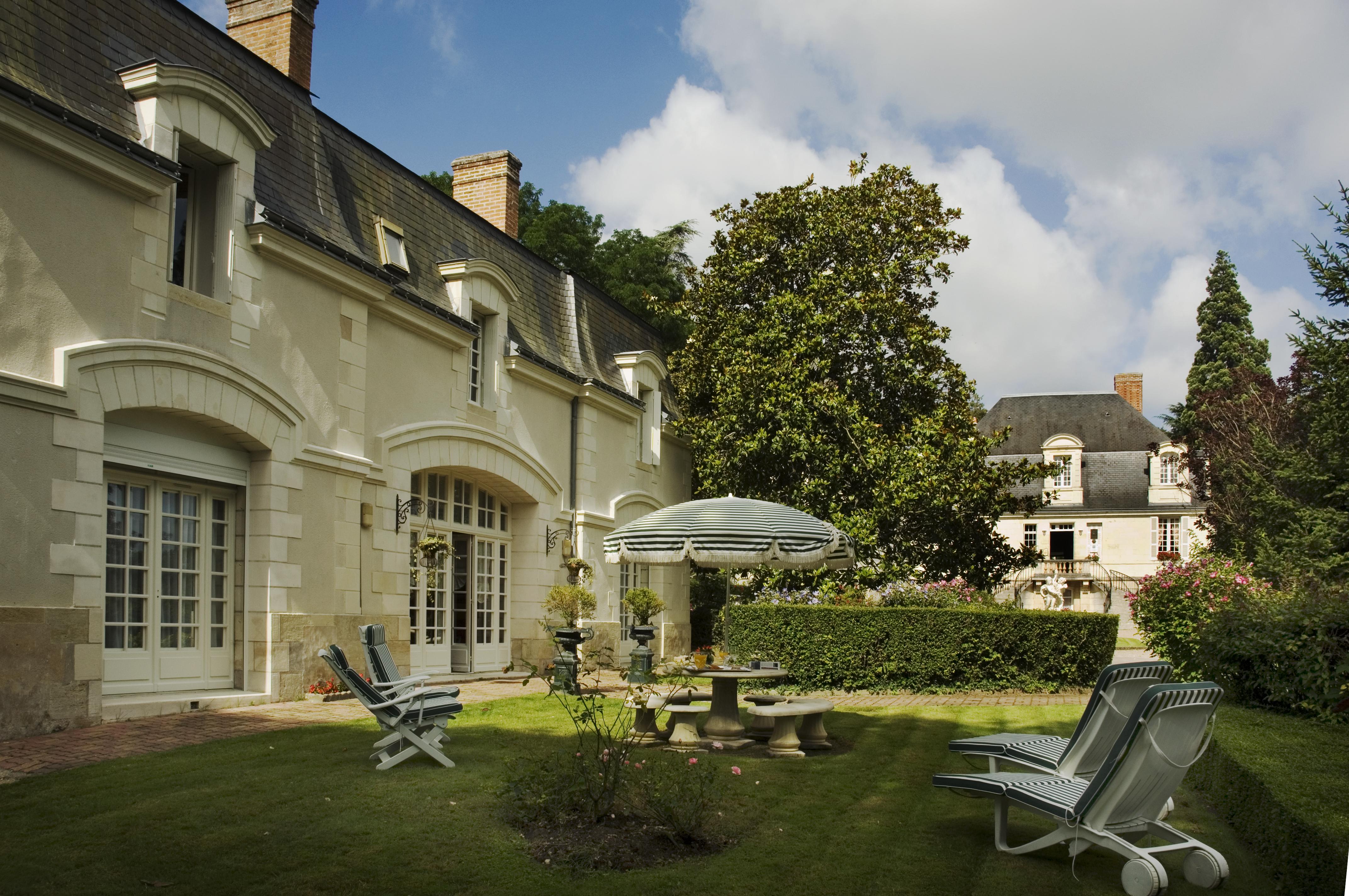 Chateau De Beaulieu Et Magnolia Spa, The Originals Relais Жуе-ле-Тур Екстер'єр фото
